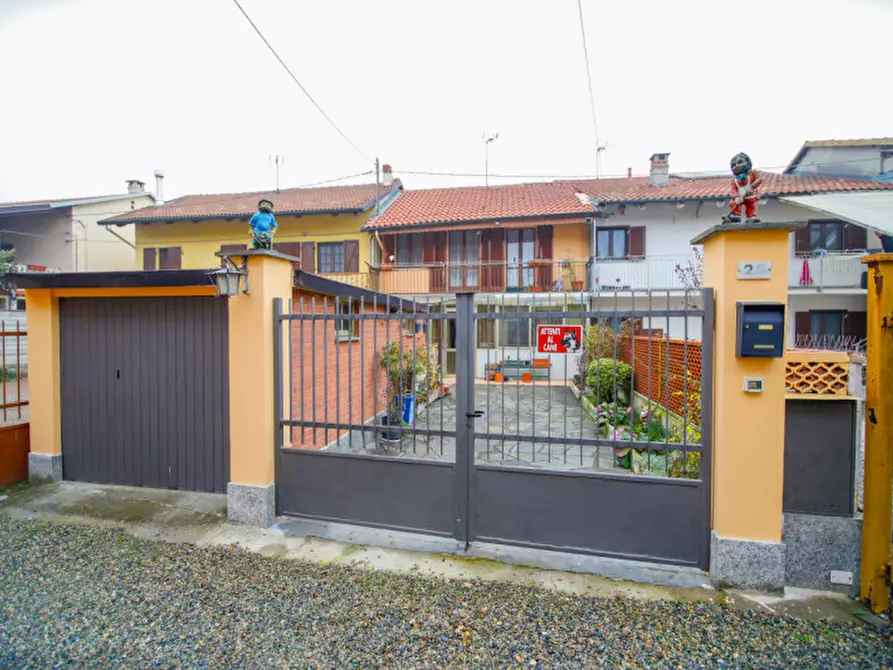 Immagine 2 di Casa indipendente in vendita  in via roveglia ruffini 25 a Leini