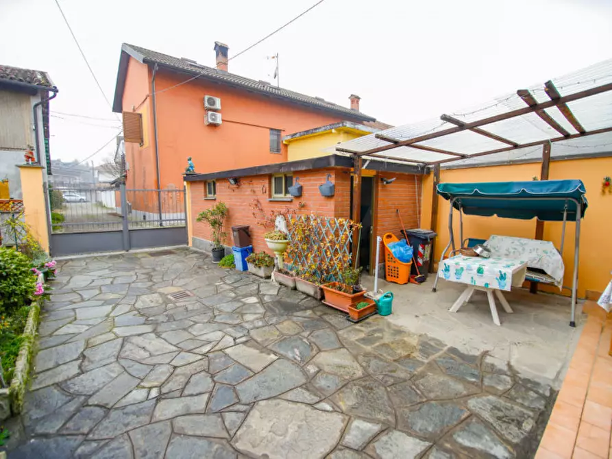 Immagine 4 di Casa indipendente in vendita  in via roveglia ruffini 25 a Leini