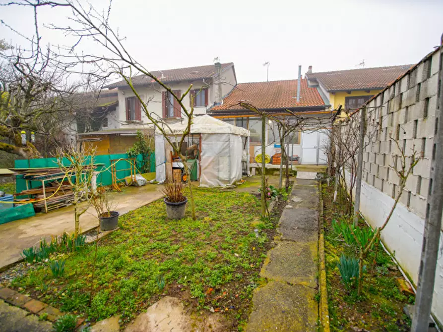 Immagine 9 di Casa indipendente in vendita  in via roveglia ruffini 25 a Leini