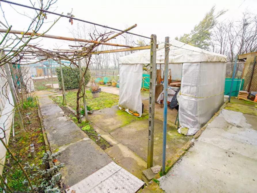 Immagine 13 di Casa indipendente in vendita  in via roveglia ruffini 25 a Leini