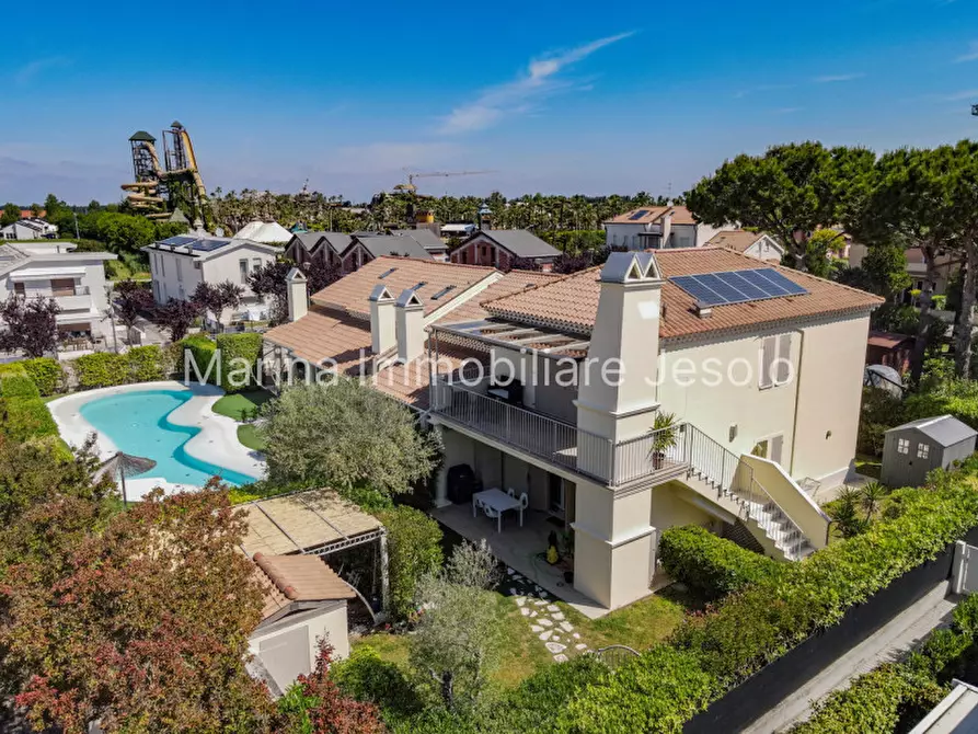 Immagine 1 di Appartamento in vendita  in Via Arrigo Boito a Jesolo