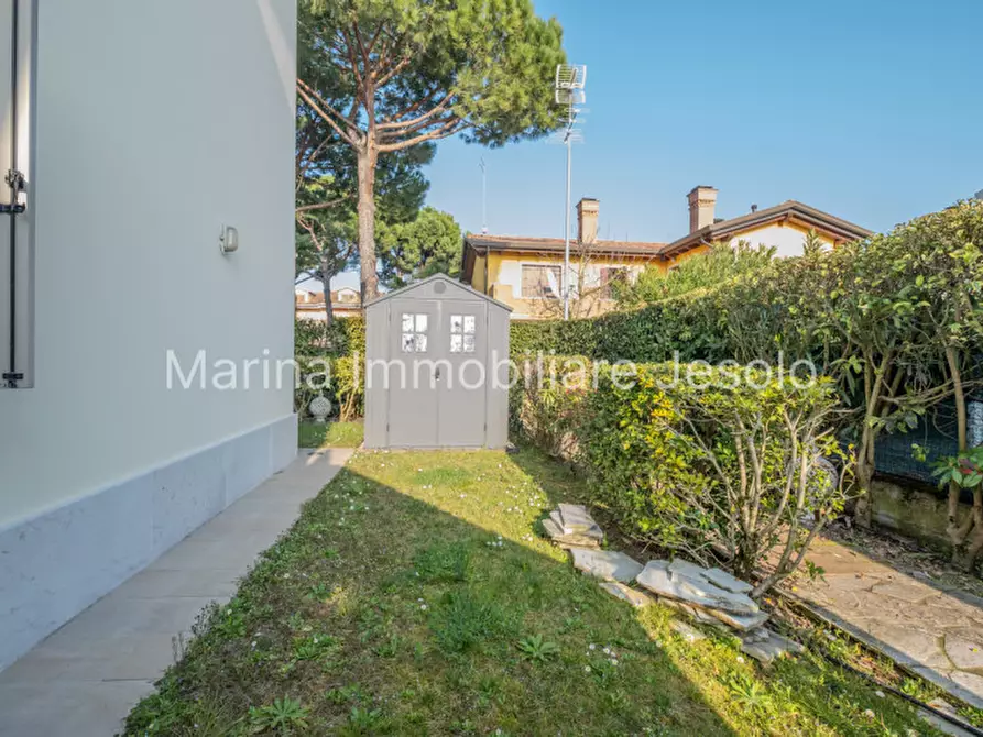 Immagine 18 di Appartamento in vendita  in Via Arrigo Boito a Jesolo