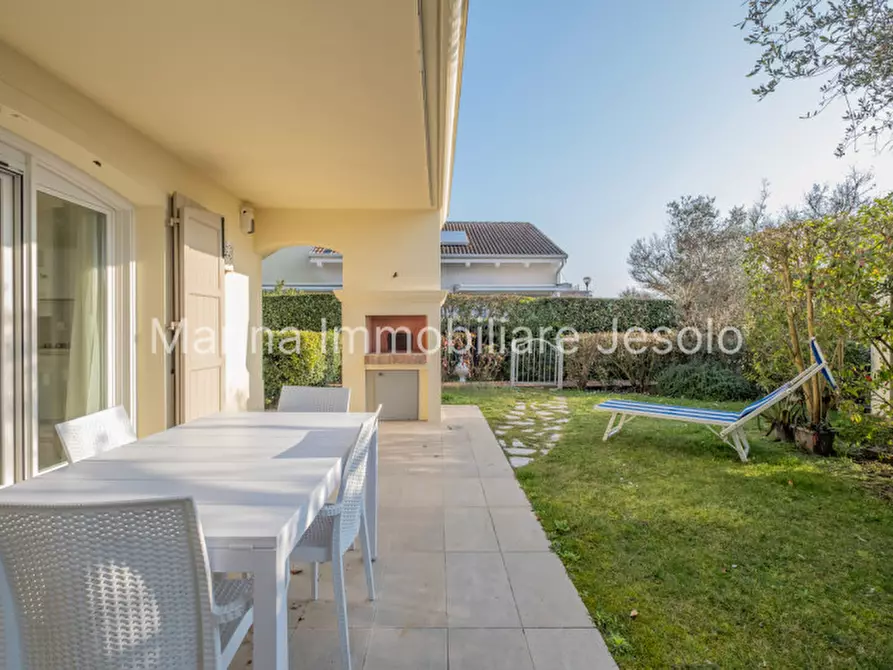 Immagine 19 di Appartamento in vendita  in Via Arrigo Boito a Jesolo