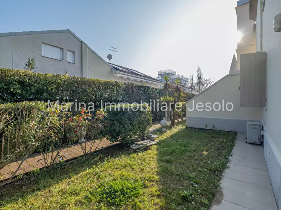 Immagine 16 di Appartamento in vendita  in Via Arrigo Boito a Jesolo