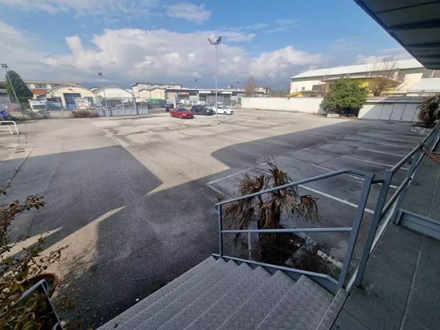 Immagine 1 di Capannone industriale in affitto  in VIA LUIGI GALVANI a Pistoia