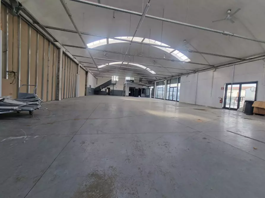 Immagine 11 di Capannone industriale in affitto  in VIA LUIGI GALVANI a Pistoia
