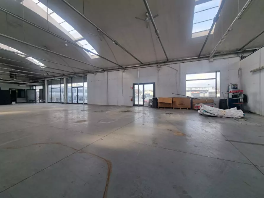 Immagine 15 di Capannone industriale in affitto  in VIA LUIGI GALVANI a Pistoia