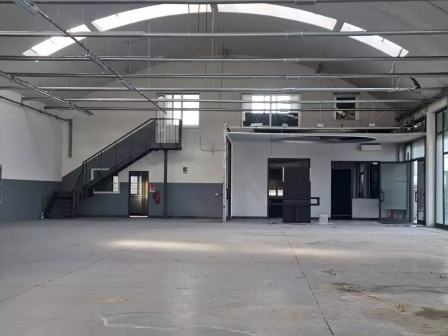 Immagine 16 di Capannone industriale in affitto  in VIA LUIGI GALVANI a Pistoia