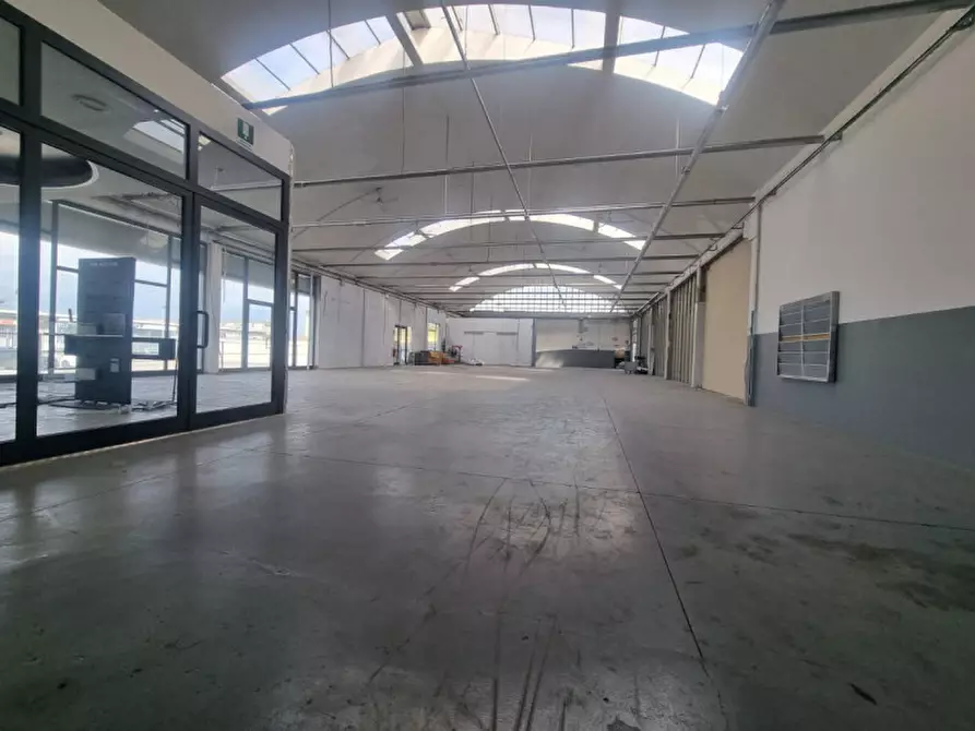 Immagine 19 di Capannone industriale in affitto  in VIA LUIGI GALVANI a Pistoia