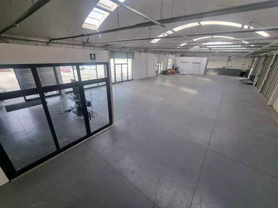 Immagine 29 di Capannone industriale in affitto  in VIA LUIGI GALVANI a Pistoia