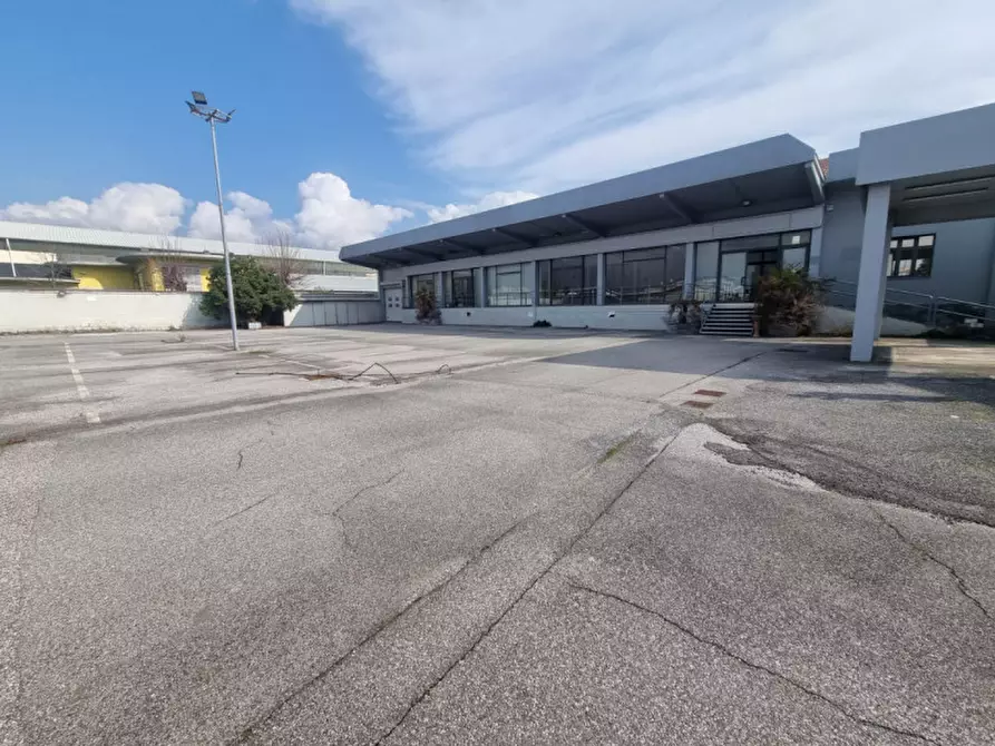 Immagine 32 di Capannone industriale in affitto  in VIA LUIGI GALVANI a Pistoia