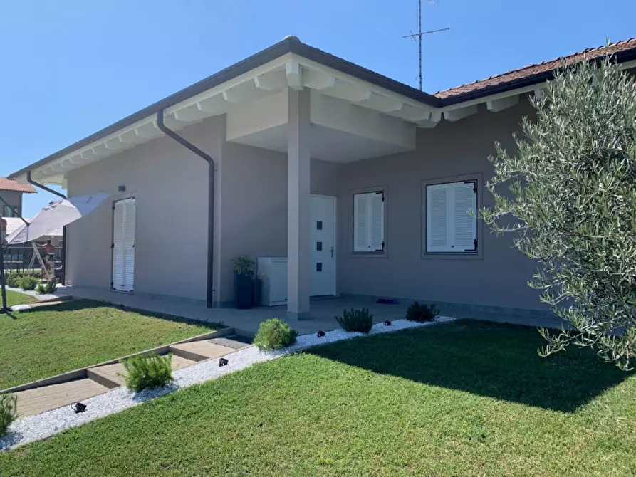 Immagine 2 di Casa indipendente in vendita  in Via Don Enrico Sigona a Pozzallo