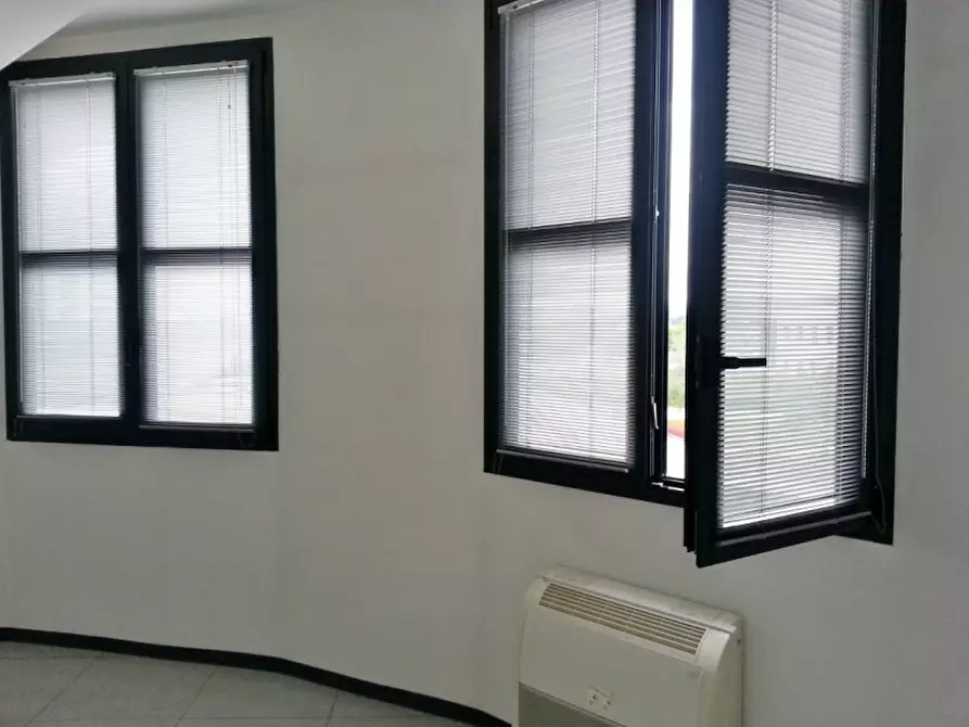 Immagine 7 di Ufficio in vendita  in viale della meccanica a Vicenza