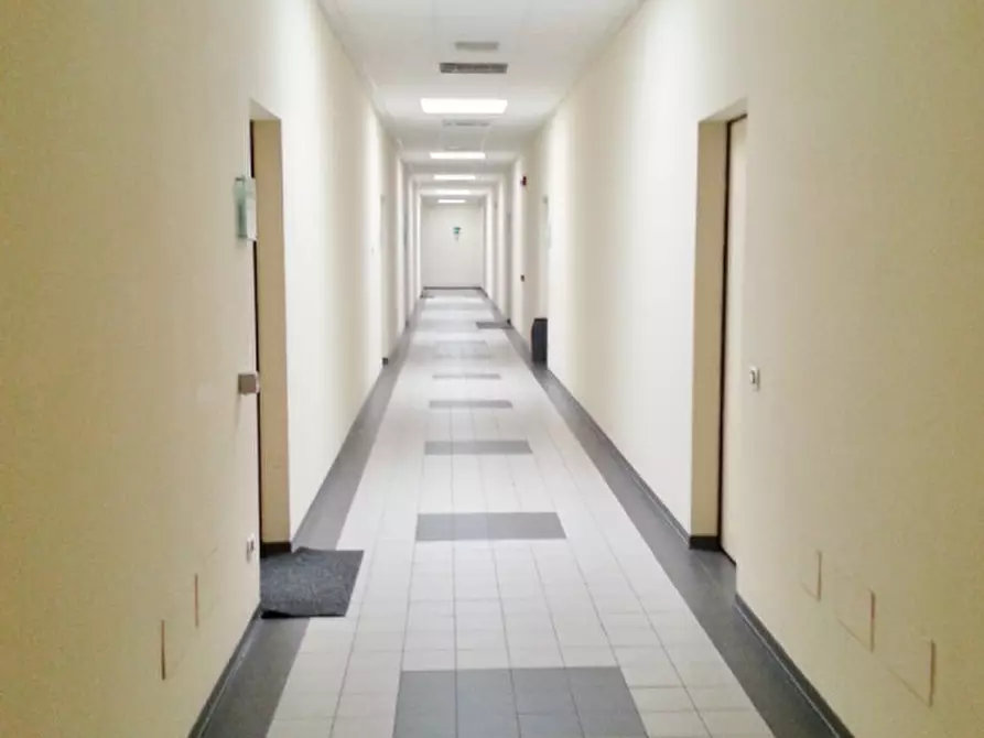 Immagine 10 di Ufficio in vendita  in viale della meccanica a Vicenza