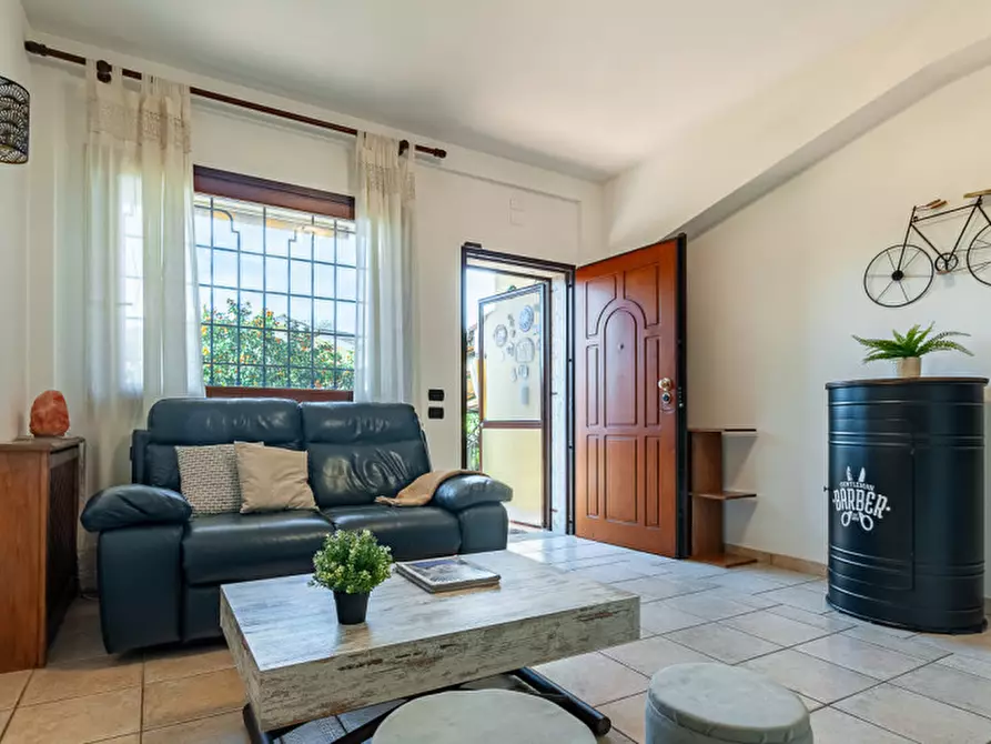 Immagine 8 di Villa in vendita  in Via Pier Alessandro Guglielmi 98 a Roma