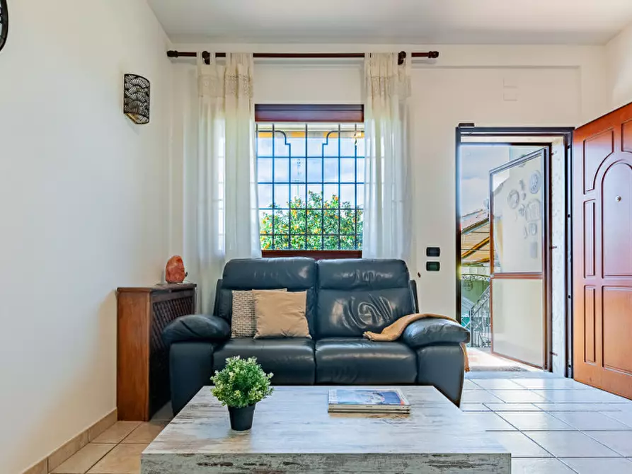 Immagine 9 di Villa in vendita  in Via Pier Alessandro Guglielmi 98 a Roma