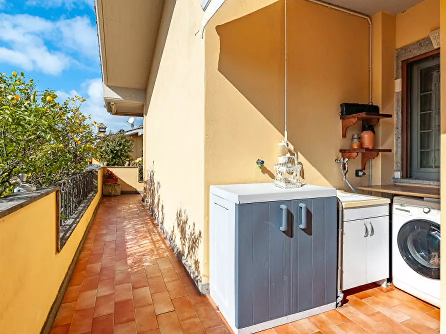 Immagine 24 di Villa in vendita  in Via Pier Alessandro Guglielmi 98 a Roma