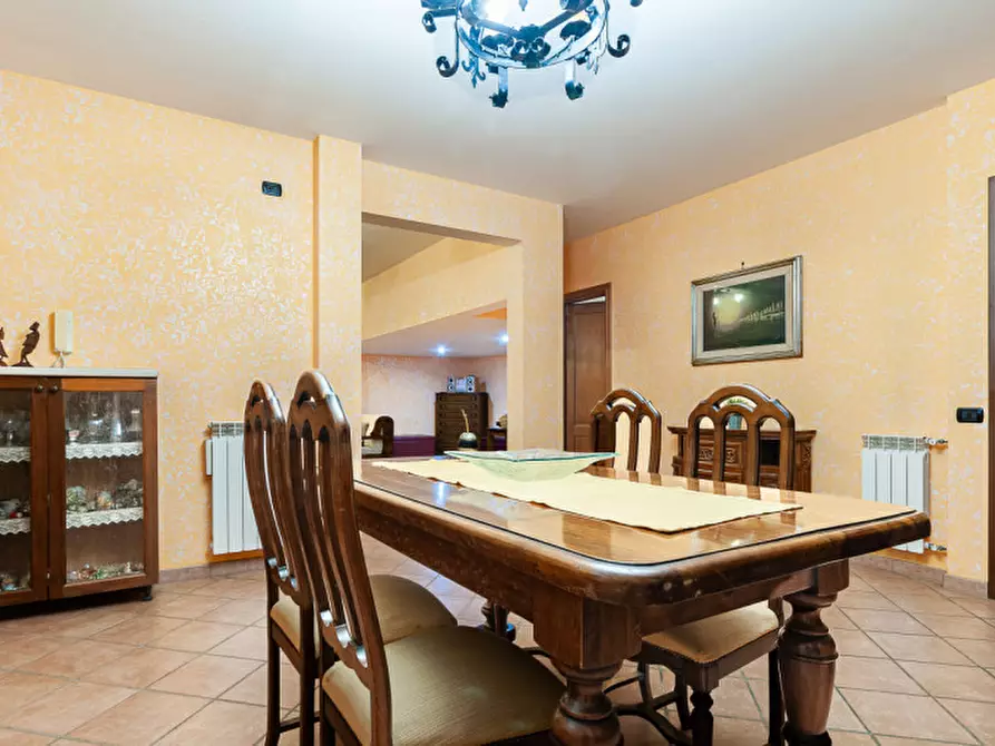 Immagine 40 di Villa in vendita  in Via Pier Alessandro Guglielmi 98 a Roma