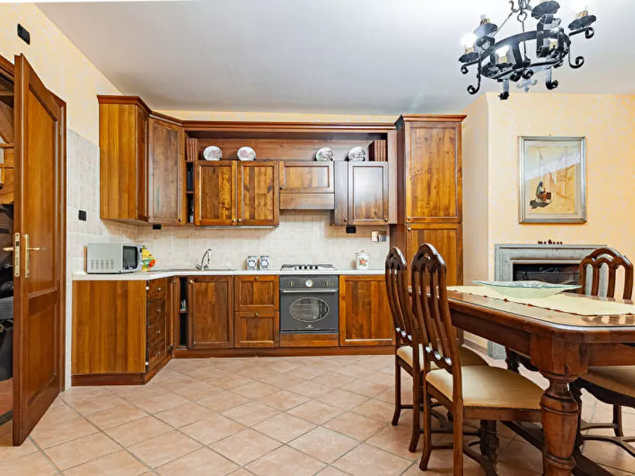 Immagine 42 di Villa in vendita  in Via Pier Alessandro Guglielmi 98 a Roma