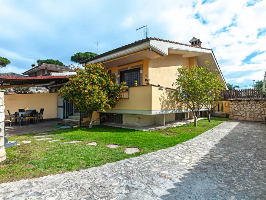 Immagine 49 di Villa in vendita  in Via Pier Alessandro Guglielmi 98 a Roma