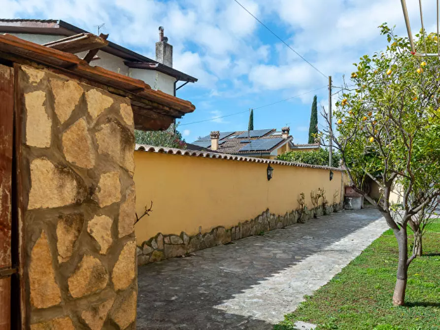 Immagine 50 di Villa in vendita  in Via Pier Alessandro Guglielmi 98 a Roma