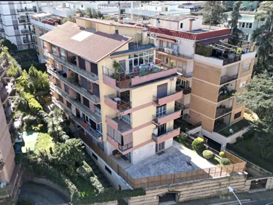 Immagine 1 di Appartamento in vendita  in Via della Divisione Torino a Roma