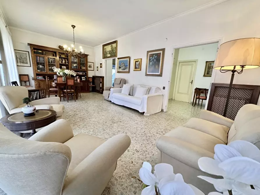 Immagine 6 di Appartamento in vendita  in Via della Divisione Torino a Roma