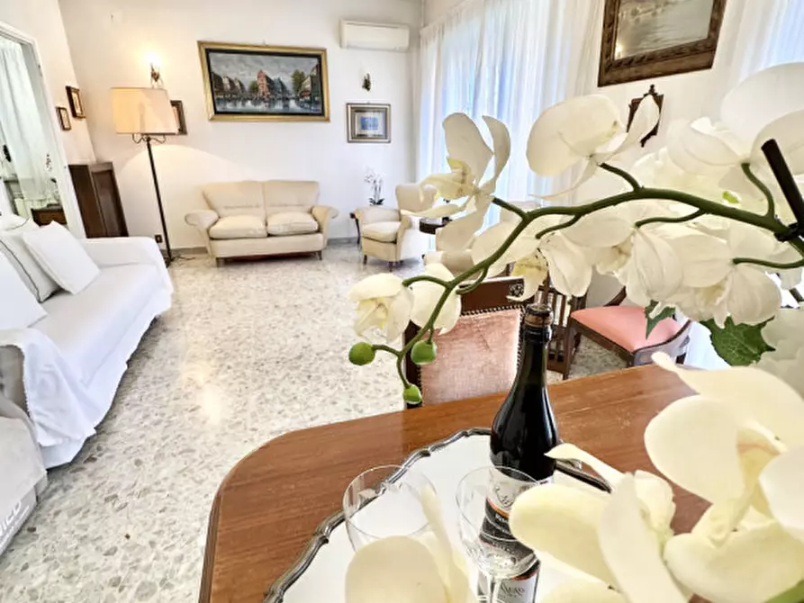 Immagine 8 di Appartamento in vendita  in Via della Divisione Torino a Roma