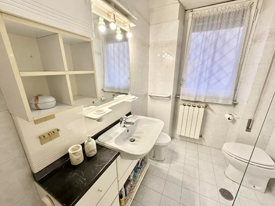 Immagine 32 di Appartamento in vendita  in Via della Divisione Torino a Roma