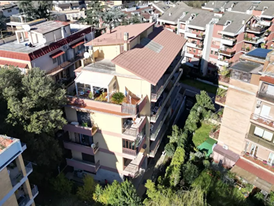 Immagine 45 di Appartamento in vendita  in Via della Divisione Torino a Roma