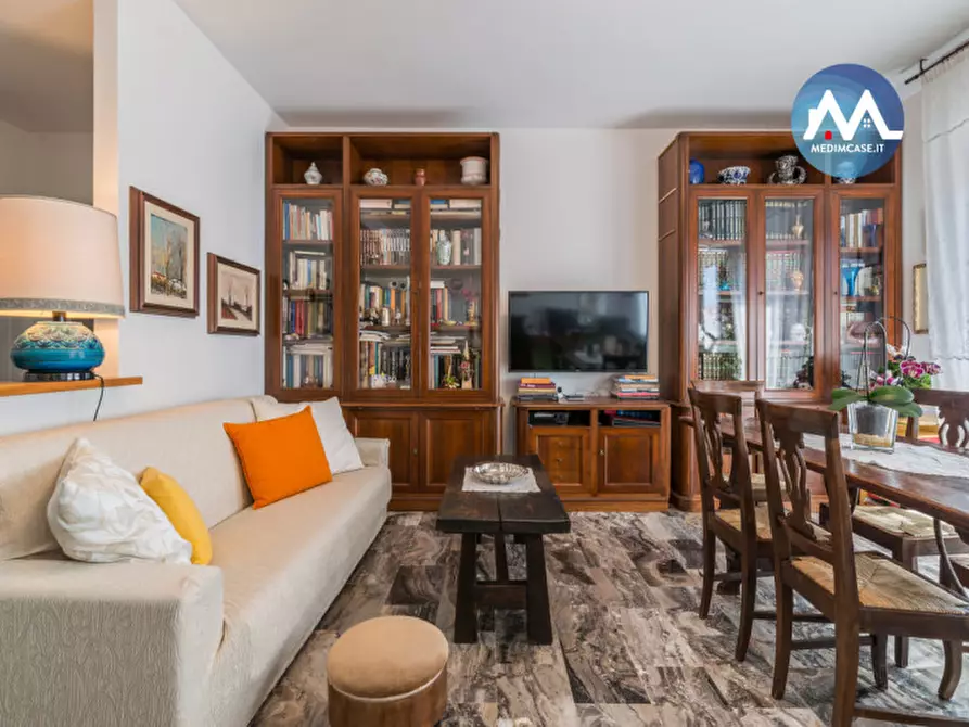 Immagine 3 di Appartamento in vendita  in Piazza Francesco Redi a Pesaro