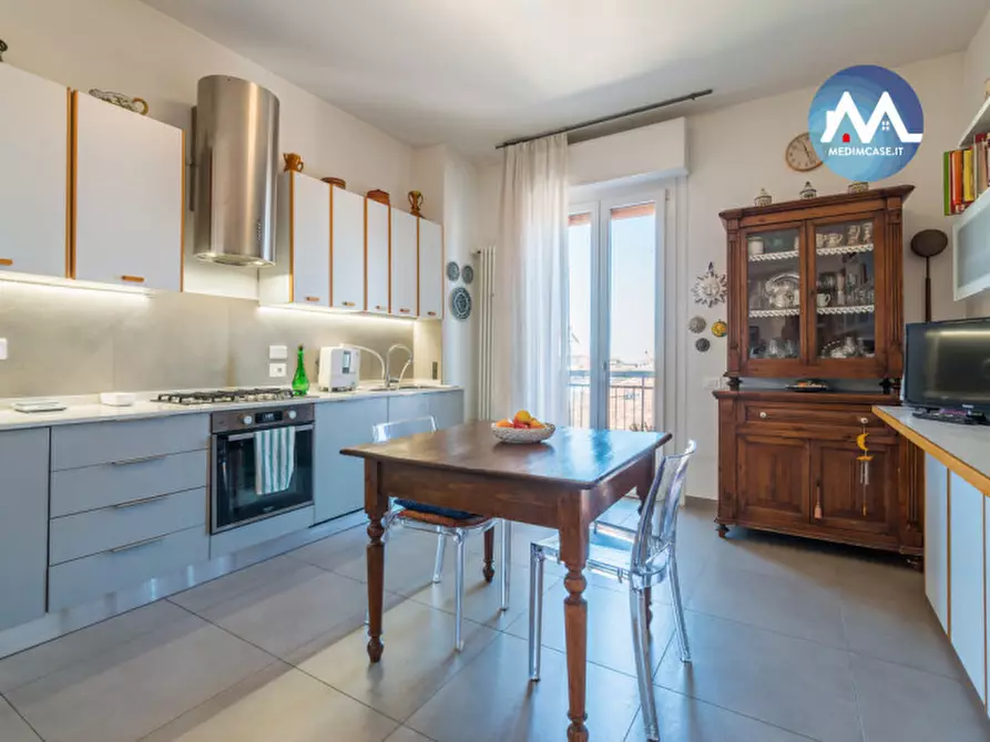 Immagine 8 di Appartamento in vendita  in Piazza Francesco Redi a Pesaro