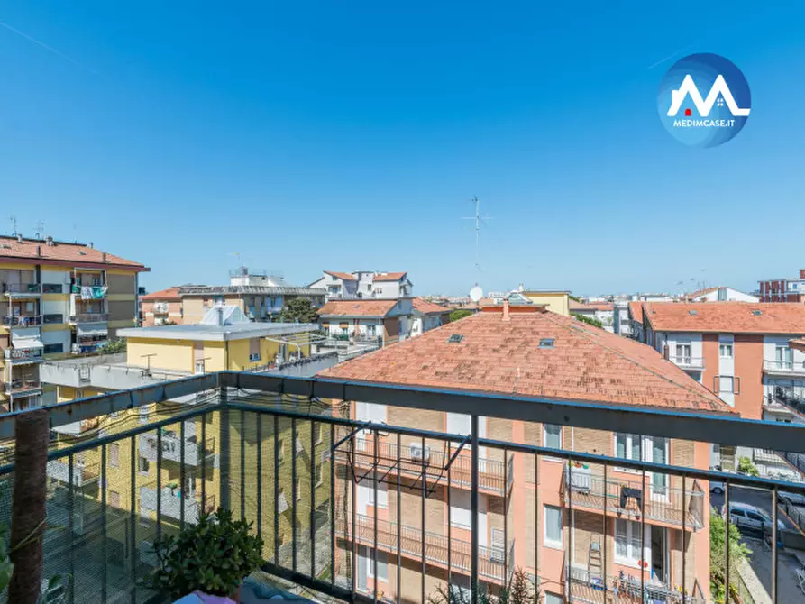 Immagine 11 di Appartamento in vendita  in Piazza Francesco Redi a Pesaro