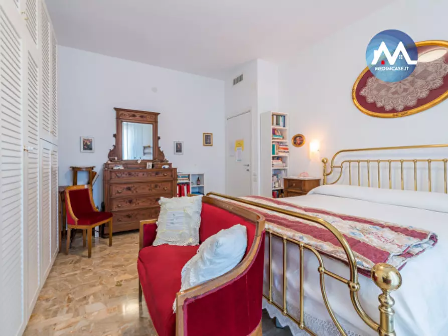 Immagine 19 di Appartamento in vendita  in Piazza Francesco Redi a Pesaro