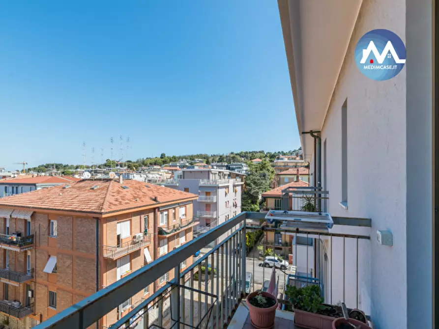 Immagine 23 di Appartamento in vendita  in Piazza Francesco Redi a Pesaro