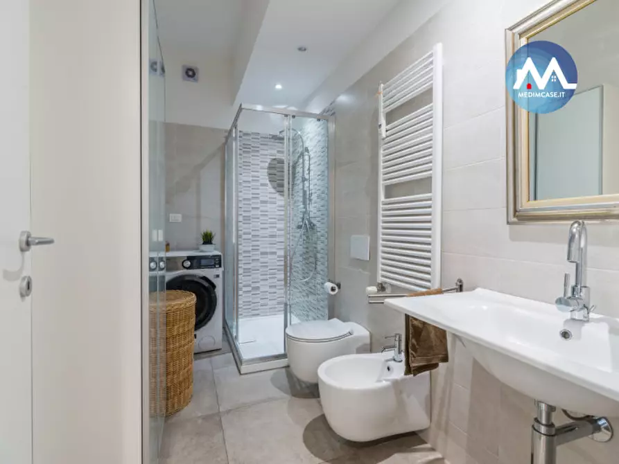 Immagine 24 di Appartamento in vendita  in Piazza Francesco Redi a Pesaro