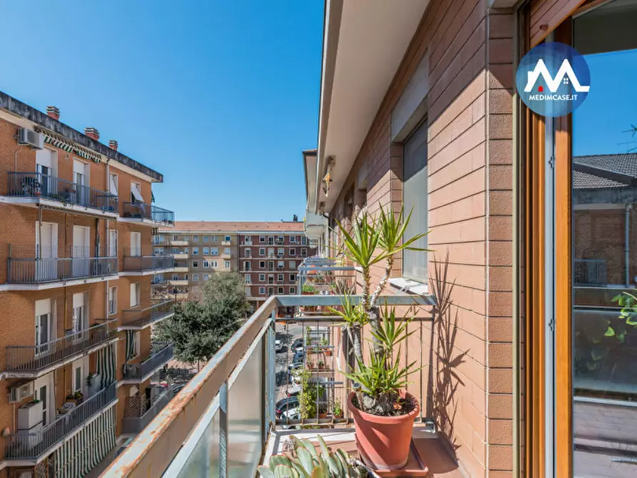 Immagine 26 di Appartamento in vendita  in Piazza Francesco Redi a Pesaro