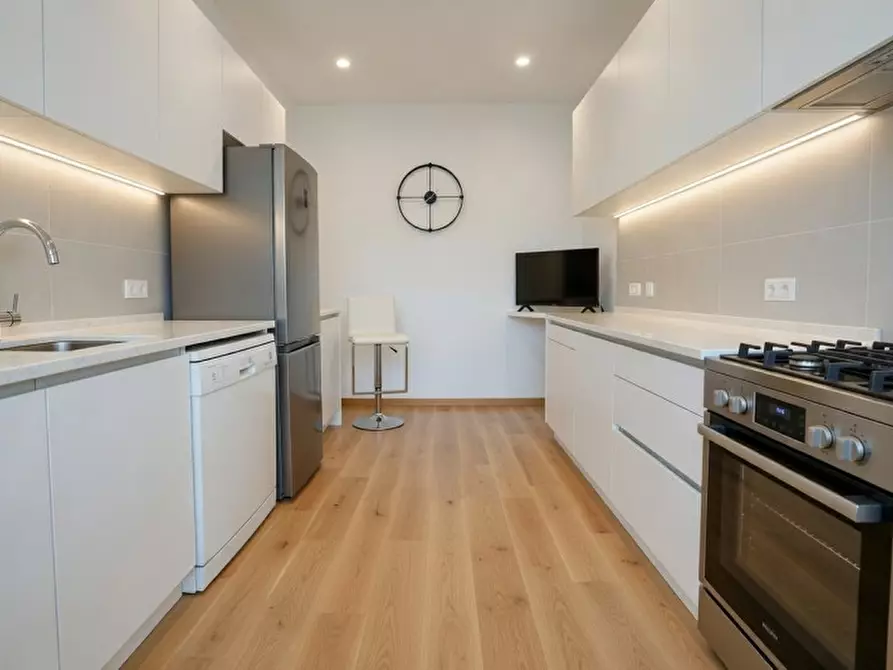 Immagine 10 di Appartamento in vendita  in Via Agnello da Pisa 30 a Roma