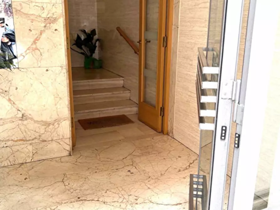 Immagine 4 di Appartamento in vendita  in Via Giovanni Aldini a Roma