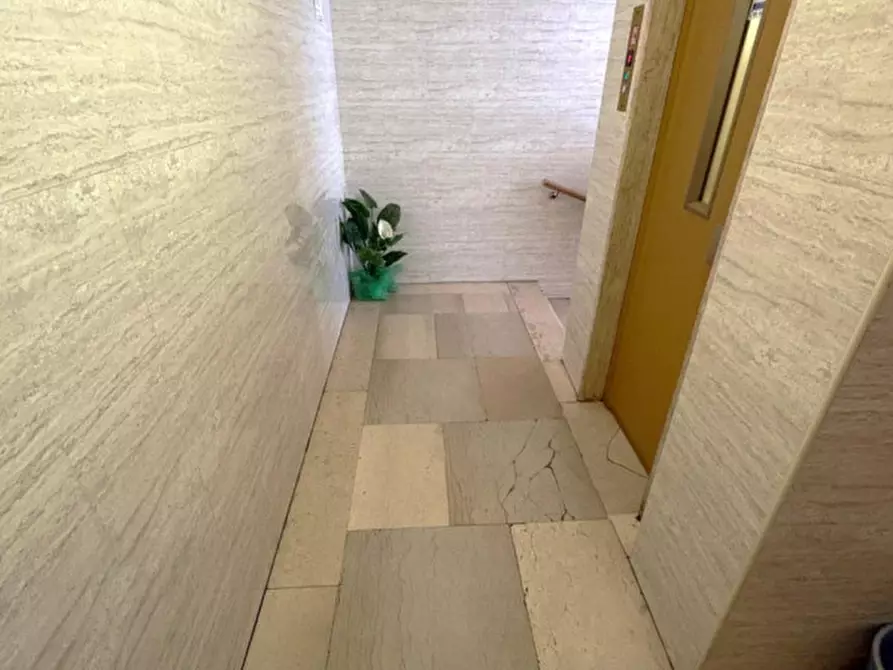 Immagine 5 di Appartamento in vendita  in Via Giovanni Aldini a Roma