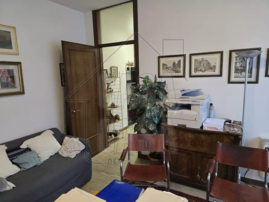 Immagine 3 di Ufficio in vendita  in Piazza De Gasperi a Padova