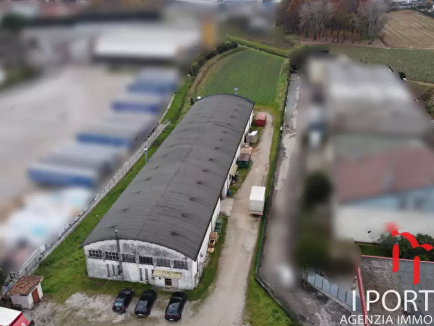 Immagine 1 di Capannone industriale in vendita  in Via Pietro Sola a Zero Branco