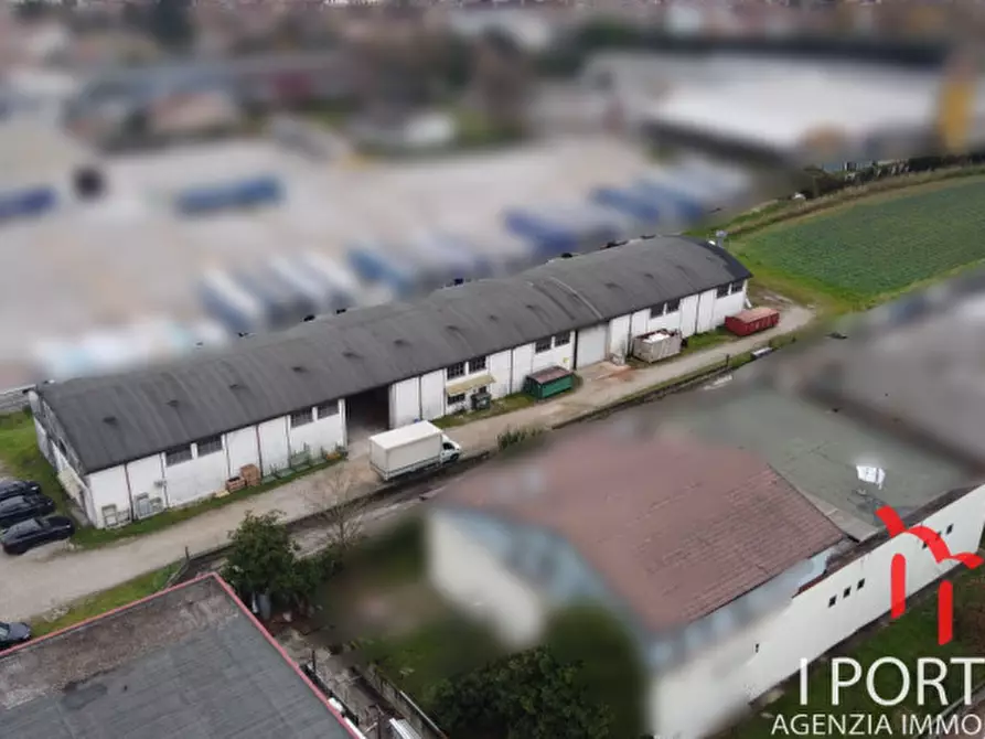 Immagine 3 di Capannone industriale in vendita  in Via Pietro Sola a Zero Branco