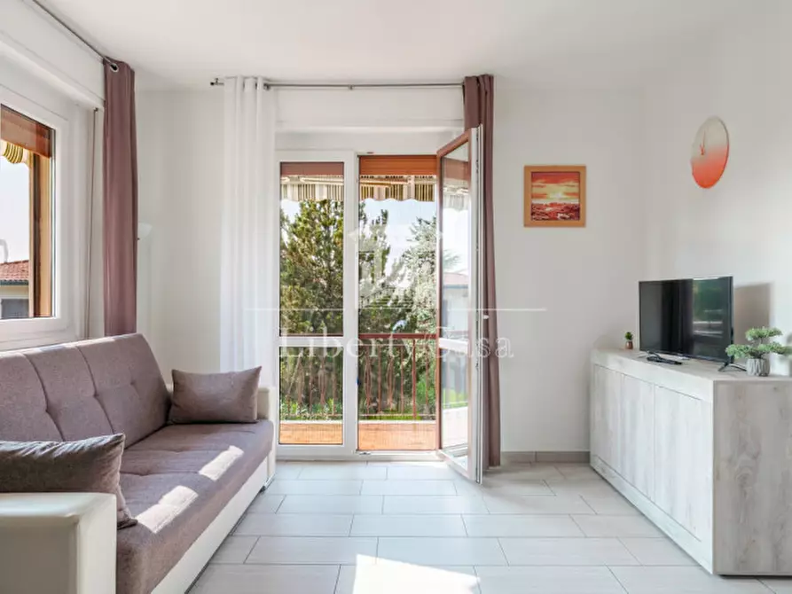 Immagine 2 di Appartamento in vendita  in Viale Ugo Foscolo a Toscolano-Maderno