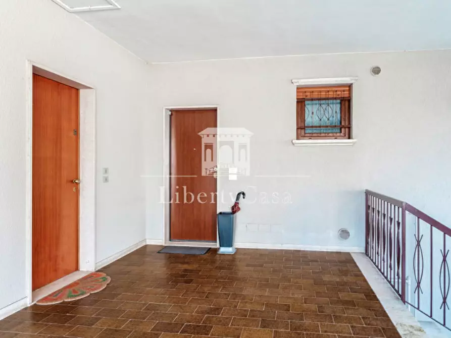 Immagine 19 di Appartamento in vendita  in Viale Ugo Foscolo a Toscolano-Maderno