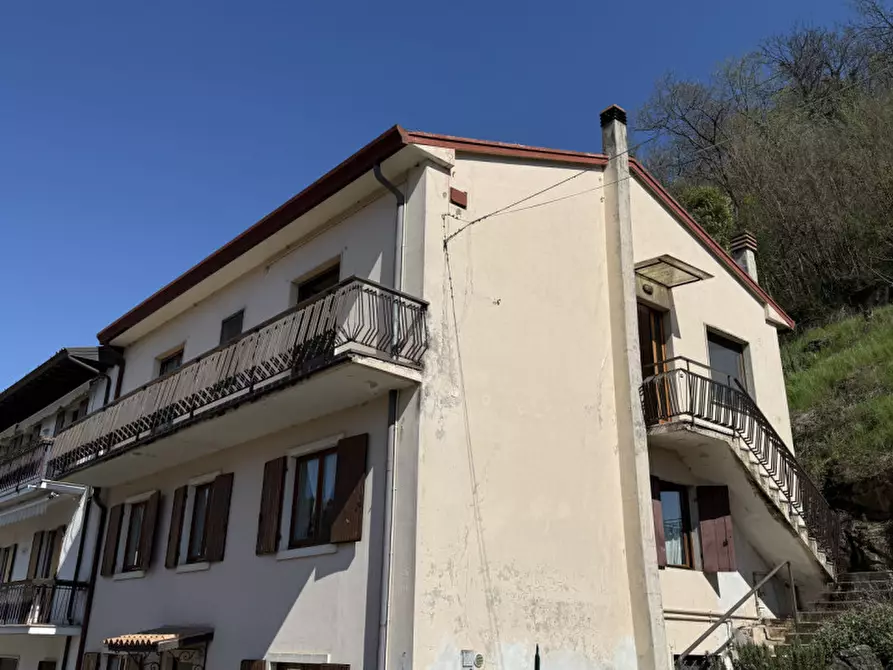 Immagine 1 di Appartamento in vendita  a Badia Calavena