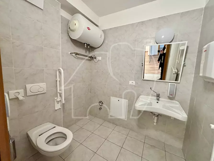 Immagine 7 di Ufficio in affitto  in Via Francesco Crispi - Francesco-Crispi-Straße a Bolzano