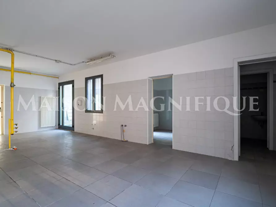 Immagine 6 di Negozio in vendita  in Via dei Fiocinini 3 a Comacchio