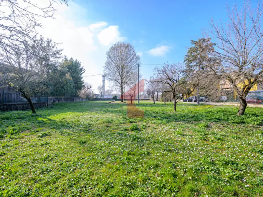 Immagine 11 di Rustico / casale in vendita  in Via al taro a Fontevivo