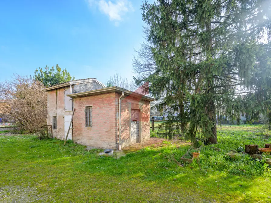 Immagine 23 di Rustico / casale in vendita  in Via al taro a Fontevivo